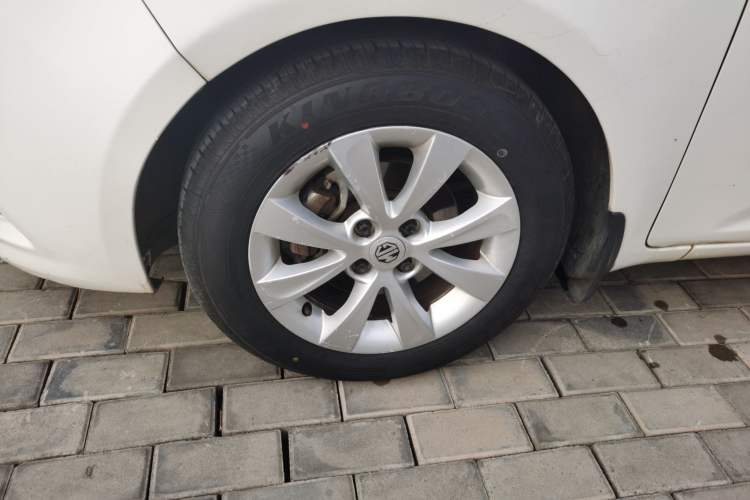 Used MG 3 2013 1.5L AMT Elite Edition Left Front Wheel Hub