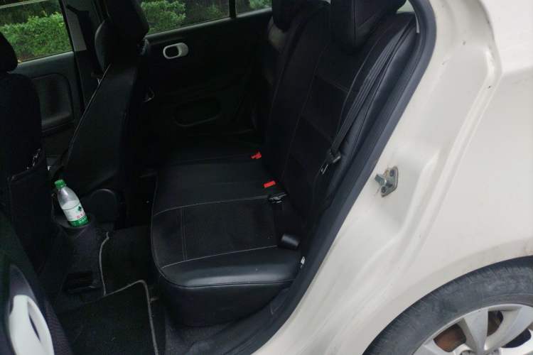 Used MG 3 2013 1.5L AMT Elite Edition Left Rear Seat