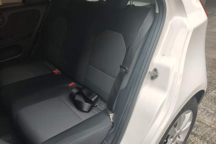 Used MG 3 2013 1.5L AMT Elite Edition Left Rear Seat