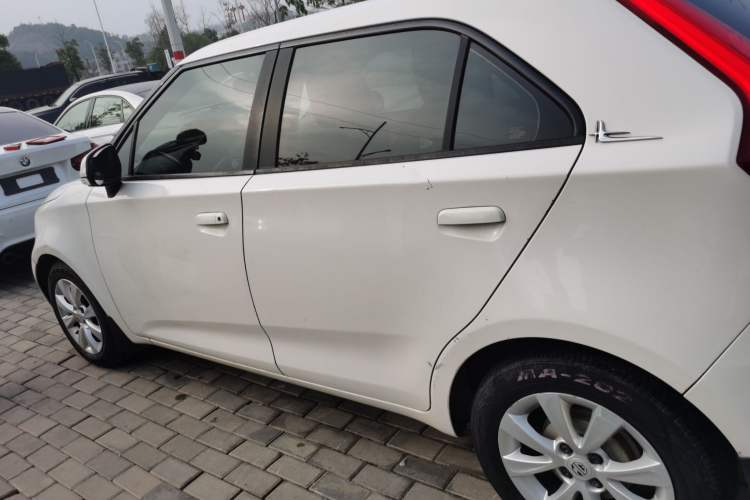 Used MG 3 2013 1.5L AMT Elite Edition Left Side