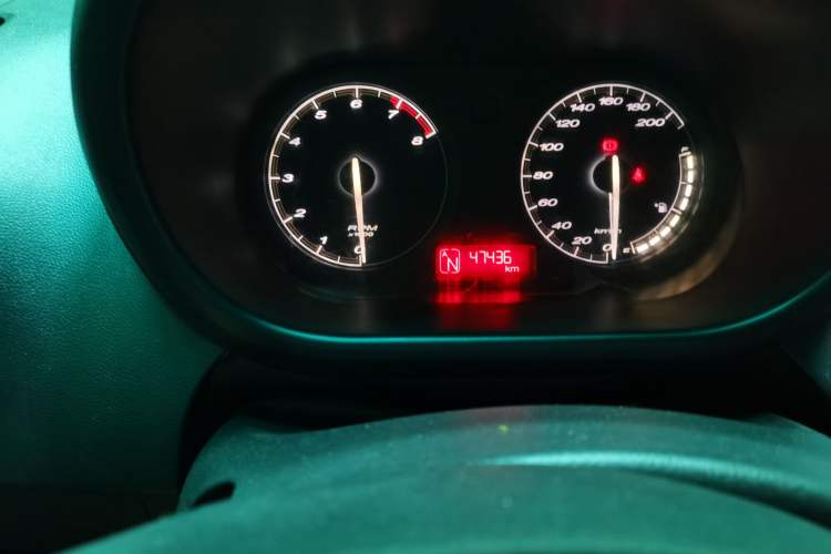 Used MG 3 2013 1.3L AMT Comfort Edition Odometer Close Up