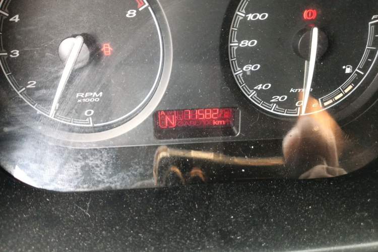 Used MG 3 2013 1.3L AMT Comfort Edition Odometer Close Up