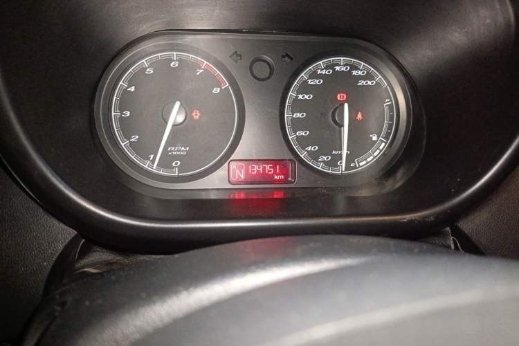 Used MG 3 2013 1.3L AMT Comfort Edition Odometer Close Up