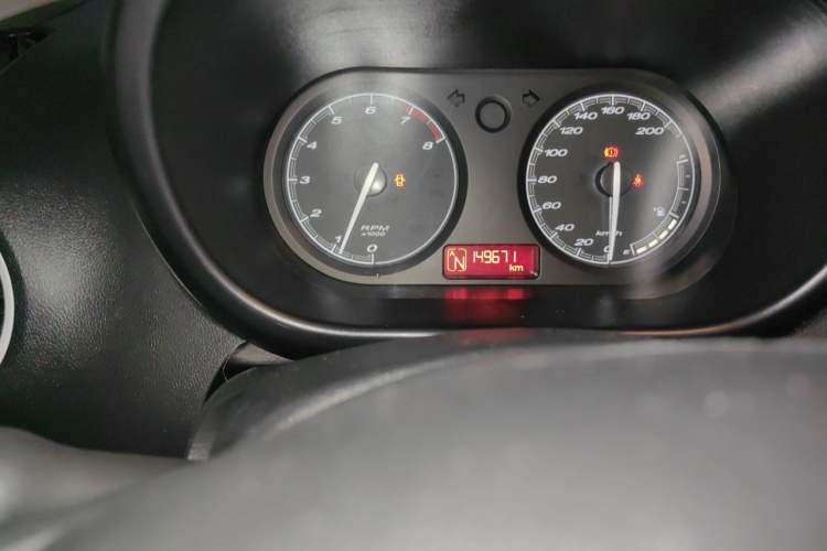 Used MG 3 2013 1.3L AMT Comfort Edition Odometer Close Up