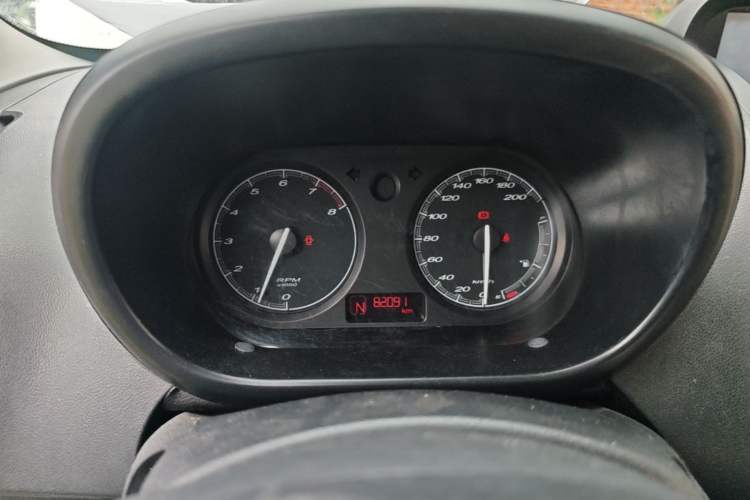 Used MG 3 2013 1.5L AMT Elite Edition Odometer Close Up