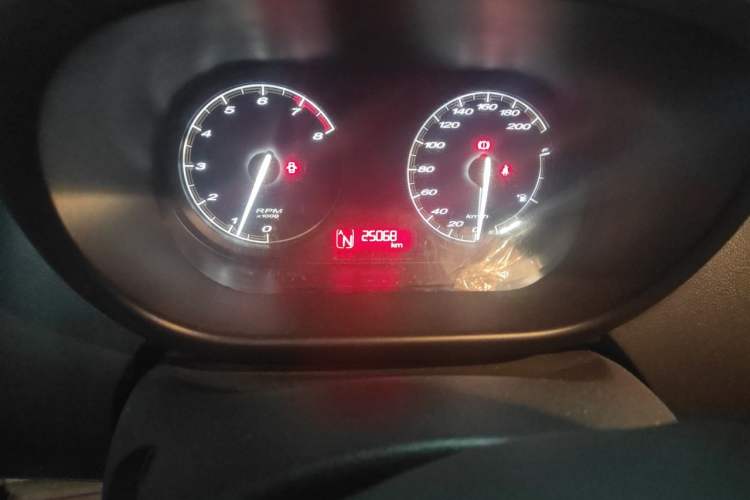 Used MG 3 2013 1.3L AMT Comfort Edition Odometer Close Up