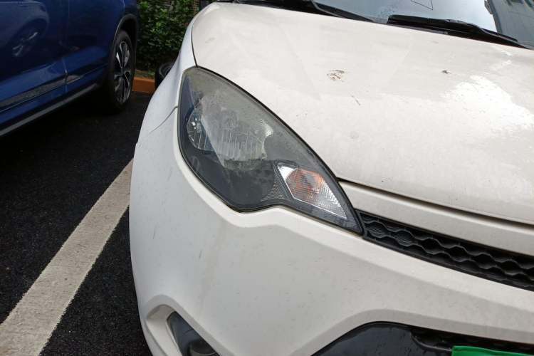 Used MG 3 2013 1.5L AMT Elite Edition Right Front Headlight