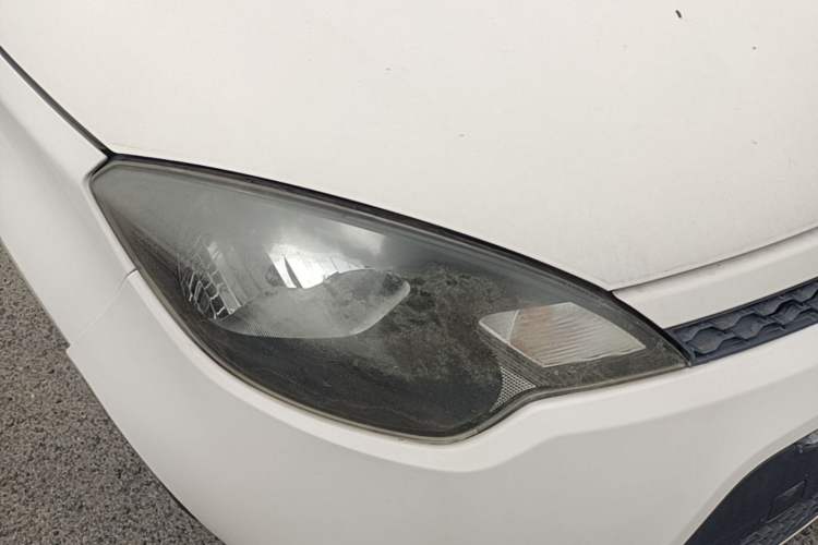 Used MG 3 2013 1.5L AMT Elite Edition Right Front Headlight