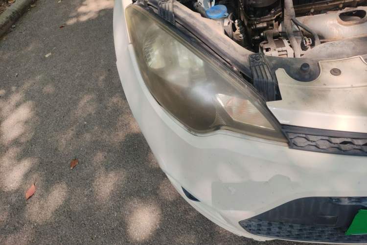 Used MG 3 2013 1.5L AMT Elite Edition Right Front Headlight