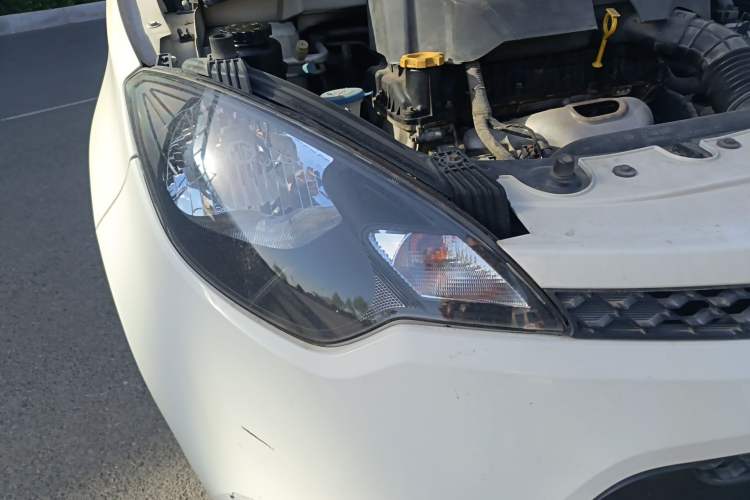 Used MG 3 2013 1.3L AMT Comfort Edition Right Front Headlight
