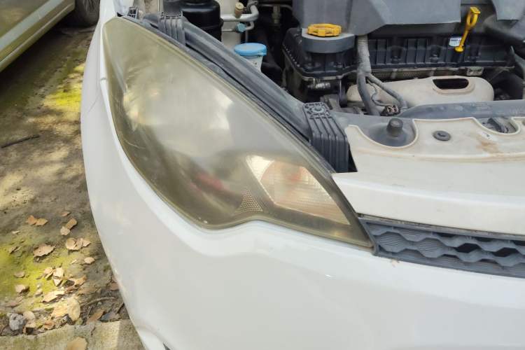 Used MG 3 2013 1.5L AMT Elite Edition Right Front Headlight