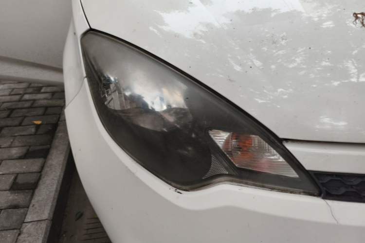 Used MG 3 2013 1.5L AMT Elite Edition Right Front Headlight