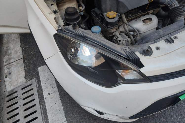 Used MG 3 2013 1.5L Manual Value Edition Right Front Headlight