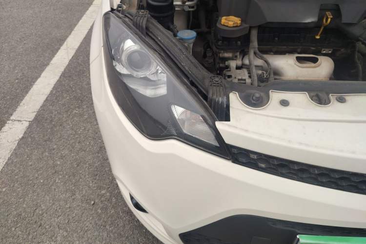 Used MG 3 2013 1.5L AMT Elite Edition Right Front Headlight