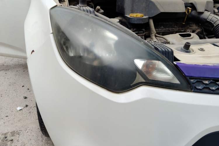 Used MG 3 2013 1.5L AMT Elite Edition Right Front Headlight