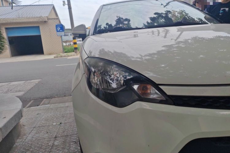 Used MG 3 2013 1.5L AMT Elite Edition Right Front Headlight