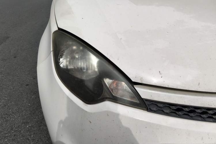 Used MG 3 2013 1.5L AMT Elite Edition Right Front Headlight