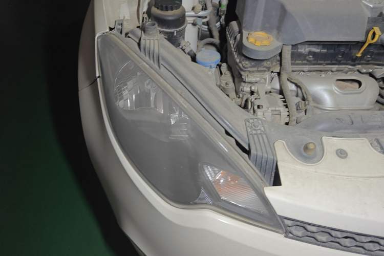 Used MG 3 2013 1.3L AMT Comfort Edition Right Front Headlight