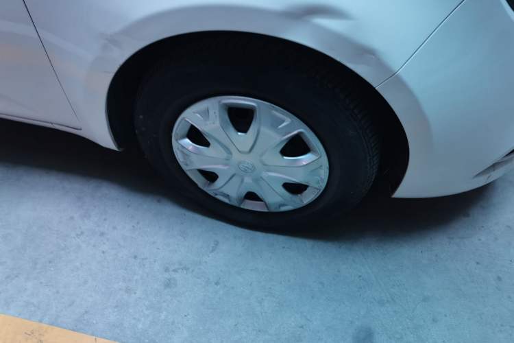 Used MG 3 2013 1.3L AMT Comfort Edition Right Front Wheel Hub