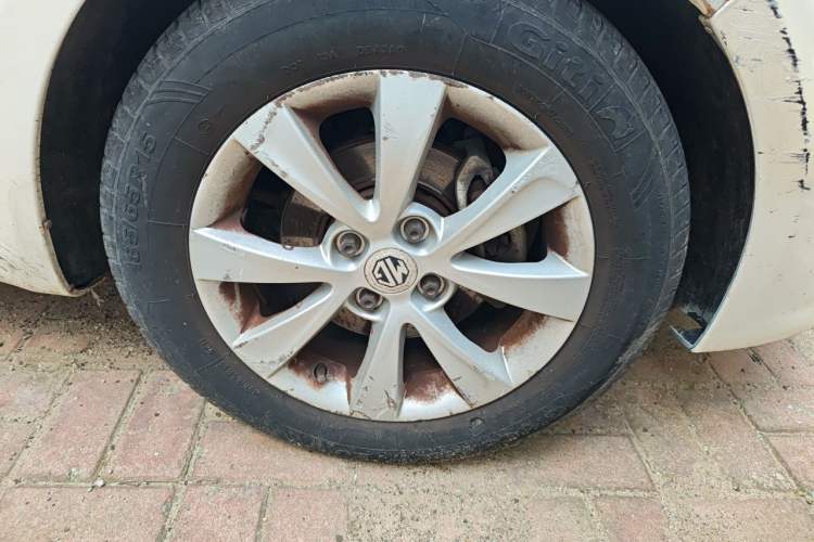 Used MG 3 2013 1.5L AMT Elite Edition Right Front Wheel Hub