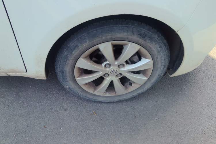 Used MG 3 2013 1.5L Manual Value Edition Right Front Wheel Hub
