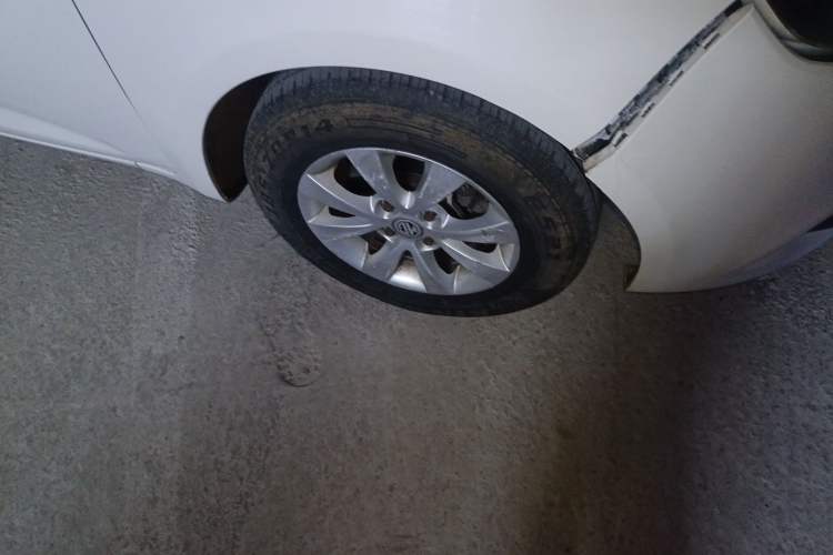 Used MG 3 2013 1.3L AMT Comfort Edition Right Front Wheel Hub
