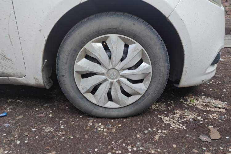 Used MG 3 2013 1.3L AMT Comfort Edition Right Front Wheel Hub