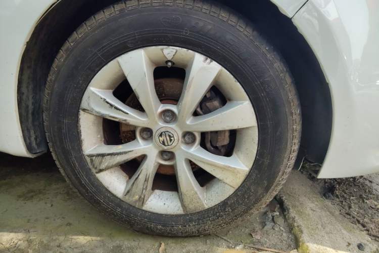 Used MG 3 2013 1.5L AMT Elite Edition Right Front Wheel Hub
