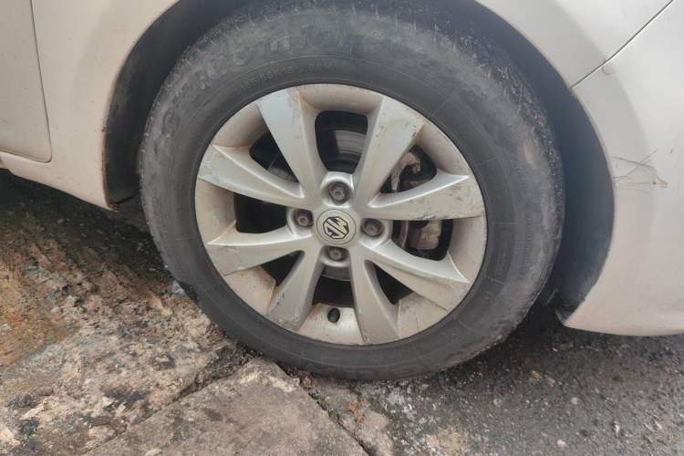 Used MG 3 2013 1.5L AMT Elite Edition Right Front Wheel Hub