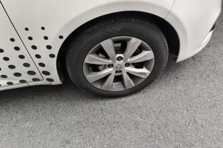 Used MG 3 2013 1.5L AMT Elite Edition Right Front Wheel Hub