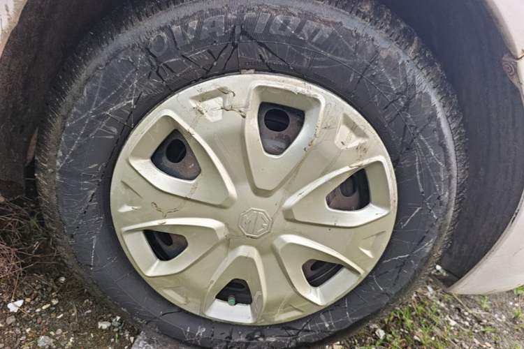 Used MG 3 2013 1.3L Manual Comfort Edition Right Front Wheel Hub