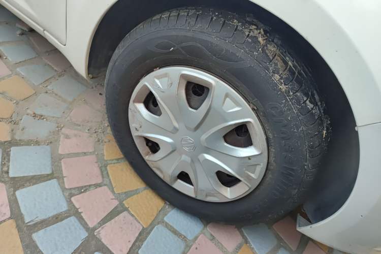 Used MG 3 2013 1.3L Manual Comfort Edition Right Front Wheel Hub