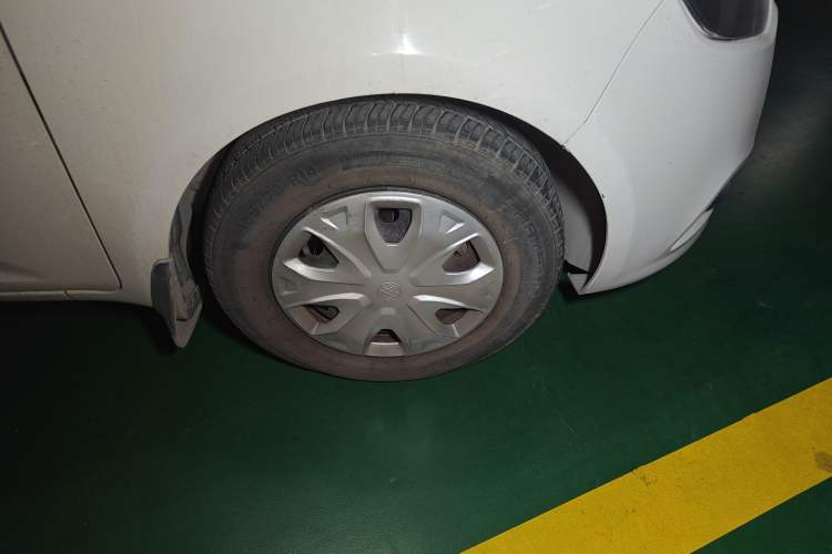 Used MG 3 2013 1.3L AMT Comfort Edition Right Front Wheel Hub