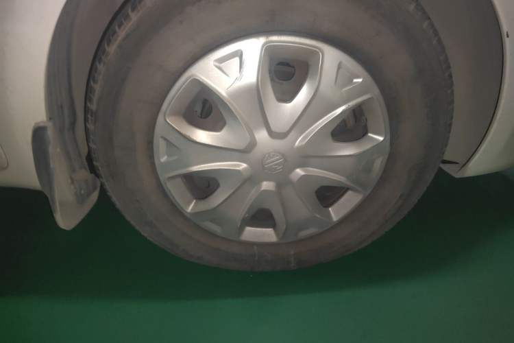 Used MG 3 2013 1.3L AMT Comfort Edition Right Front Wheel Hub