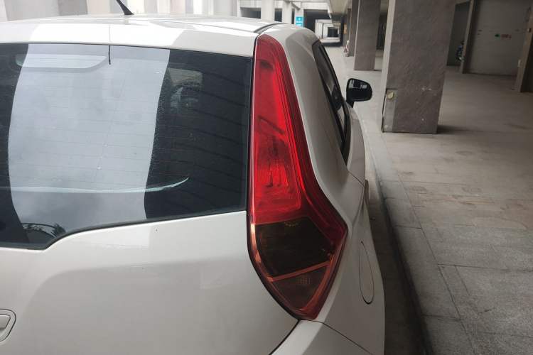 Used MG 3 2013 1.5L AMT Elite Edition Right Rear Taillight