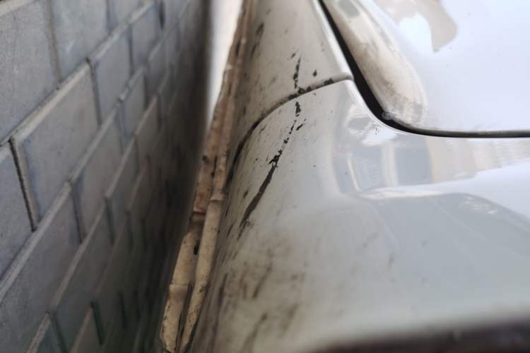 Used MG 3 2013 1.5L AMT Elite Edition Right Side Sill