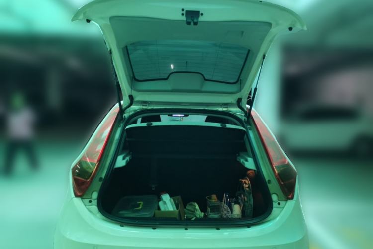 Used MG 3 2013 1.3L AMT Comfort Edition Trunk