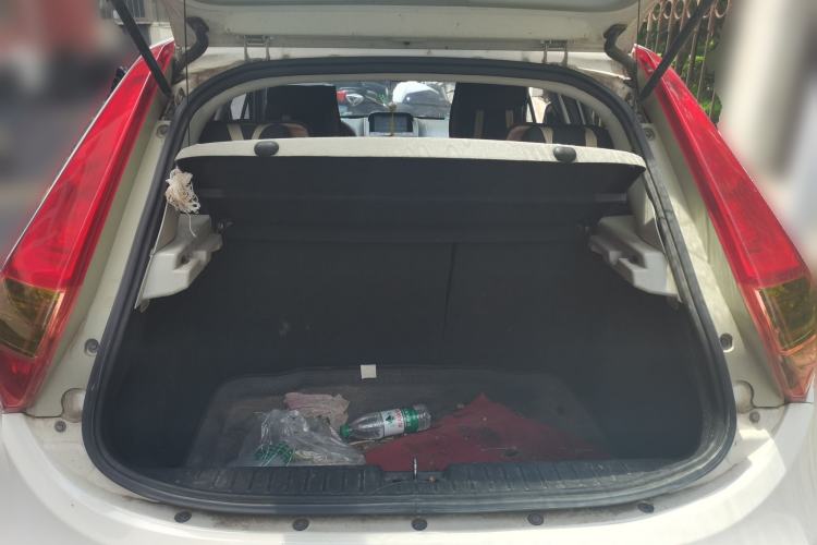 Used MG 3 2013 1.5L AMT Elite Edition Trunk