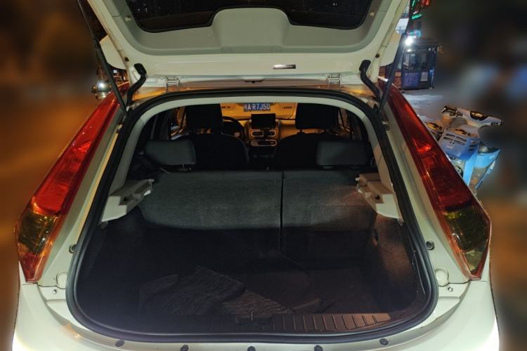 Used MG 3 2013 1.5L AMT Elite Edition Trunk