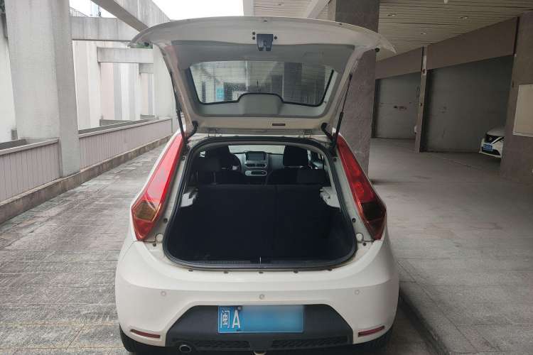 Used MG 3 2013 1.5L AMT Elite Edition Trunk