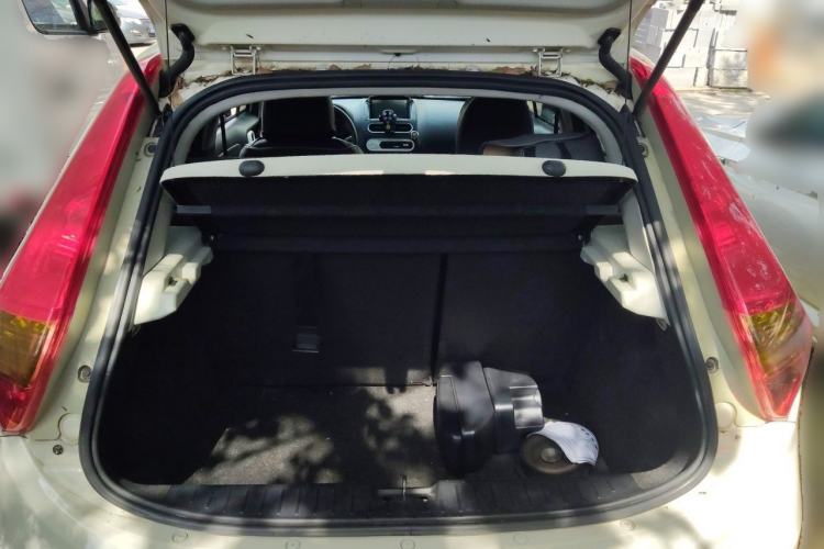 Used MG 3 2013 1.5L AMT Elite Edition Trunk