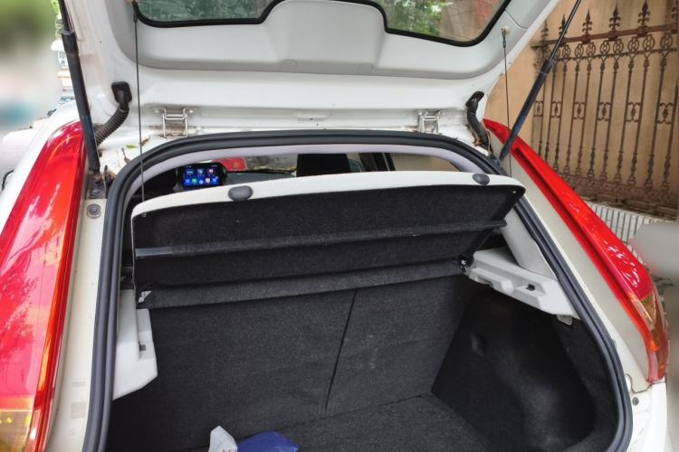 Used MG 3 2013 1.5L AMT Elite Edition Trunk