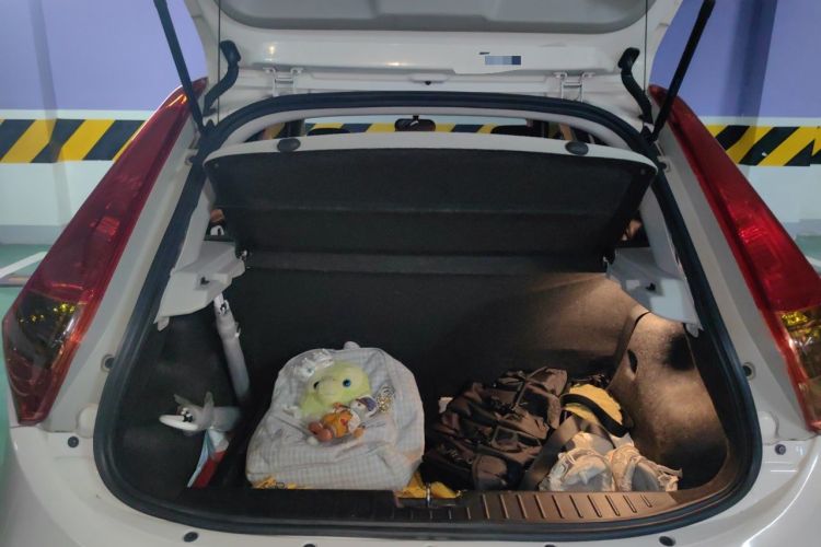 Used MG 3 2013 1.3L AMT Comfort Edition Trunk