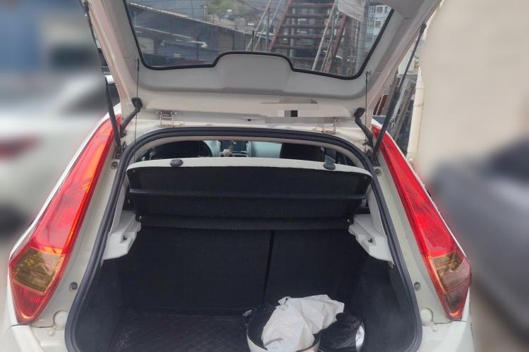 Used MG 3 2013 1.5L AMT Elite Edition Trunk