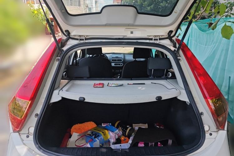 Used MG 3 2013 1.5L AMT Elite Edition Trunk
