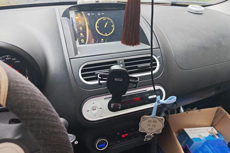 Used MG 3 2013 1.5L AMT Elite Edition Audio And AC Panel