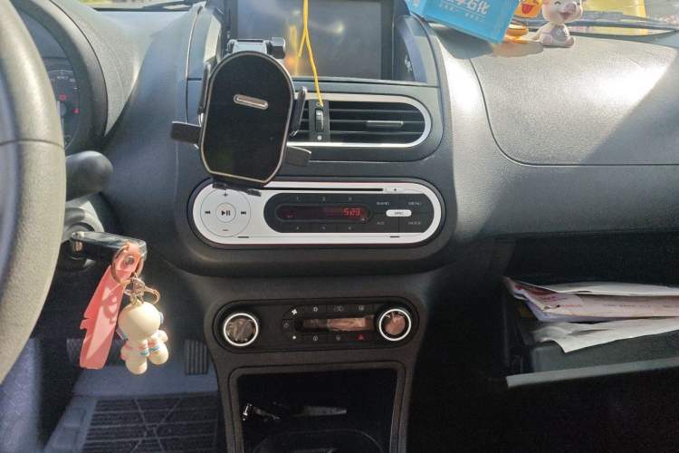 Used MG 3 2013 1.5L AMT Elite Edition Audio And AC Panel