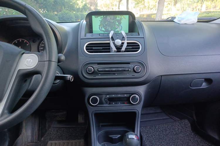 Used MG 3 2013 1.5L AMT Elite Edition Audio And AC Panel