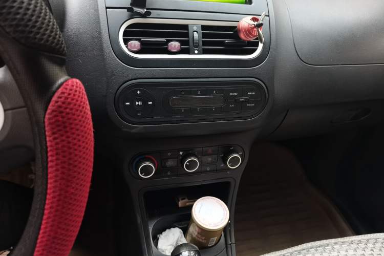 Used MG 3 2013 1.5L Manual Value Edition Audio And AC Panel