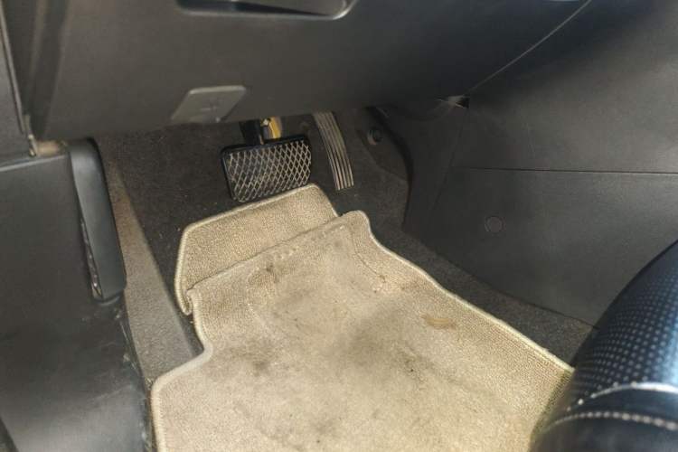 Used MG 3 2013 1.5L AMT Elite Edition Driver Seat